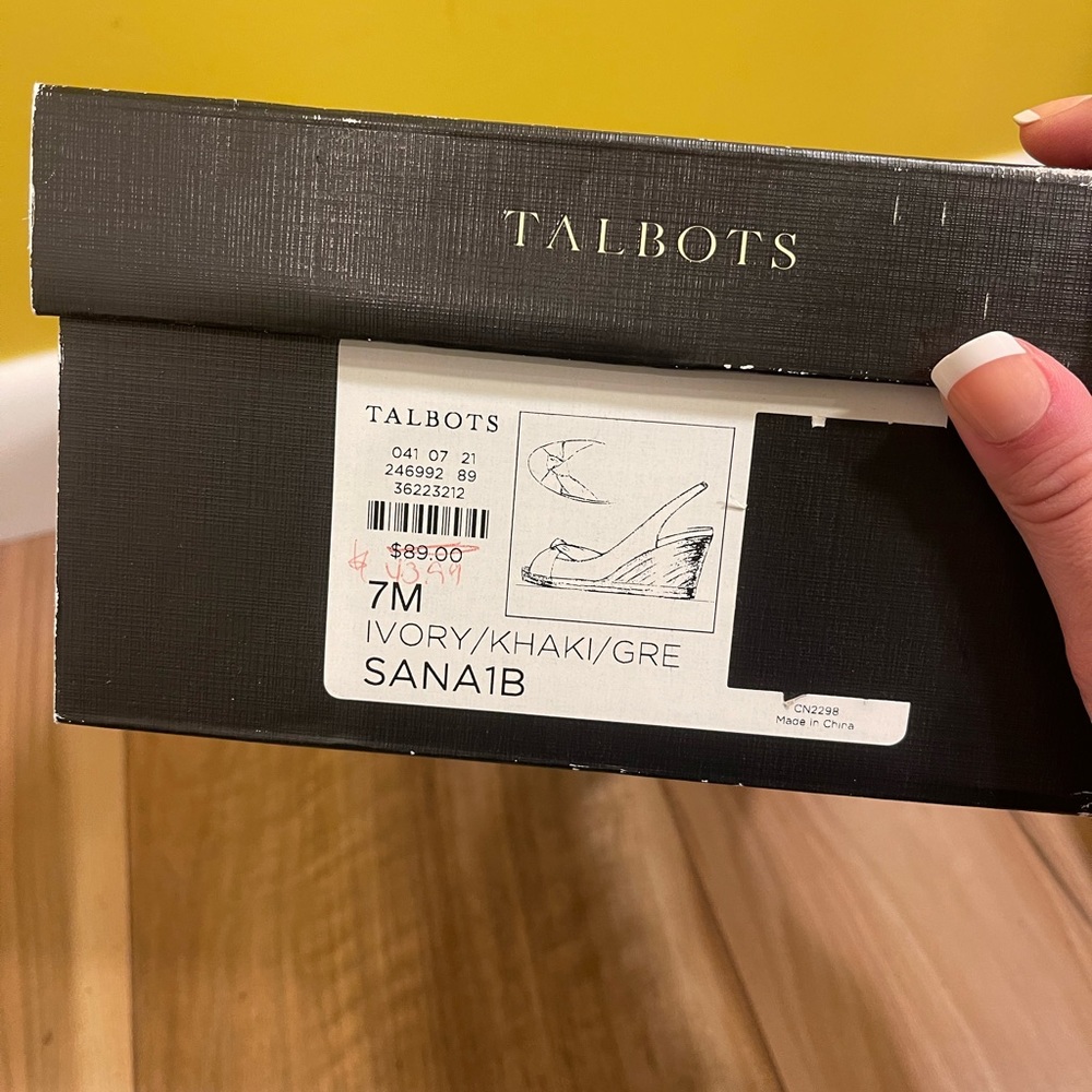 Talbots flowered espadrilles - Picture 6 of 6